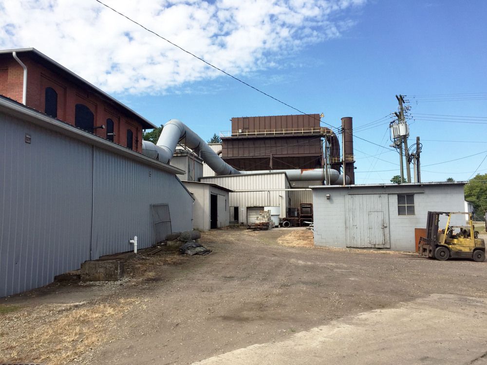 283 N Main St, Fredericktown, OH 43019